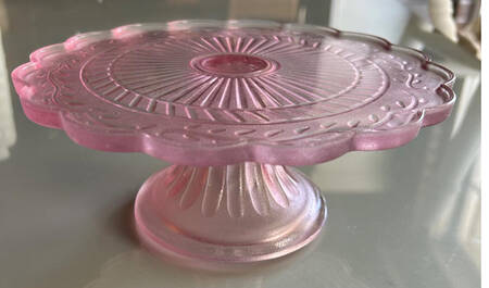 Maison Pink 7" Diameter Pedestal Cake Stand