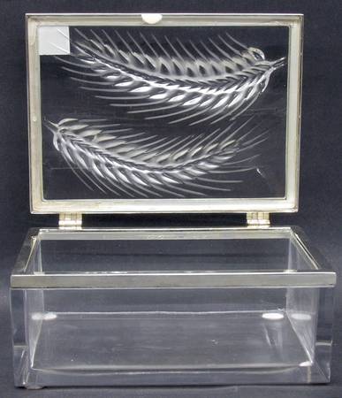 Epis by Lalique