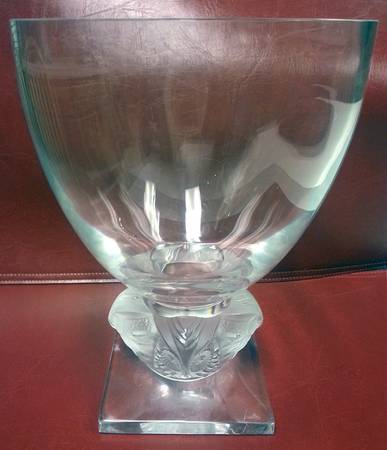 Grand Ducs 9" Flower Vase