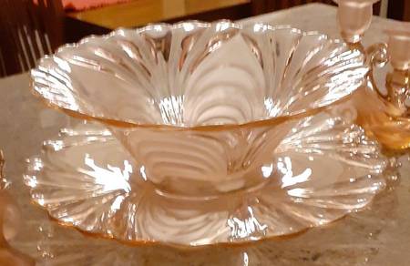 Alpine Pink (La Rosa) (#300) 12" Belled Bowl