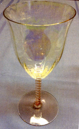 1426 Iridescent Pink by Central Glass Works