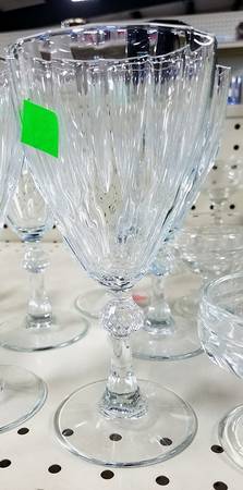 C9N12 Wine Glass
