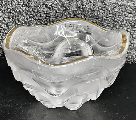 Vibration by Lalique