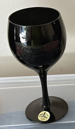 CN21 Wine Glass