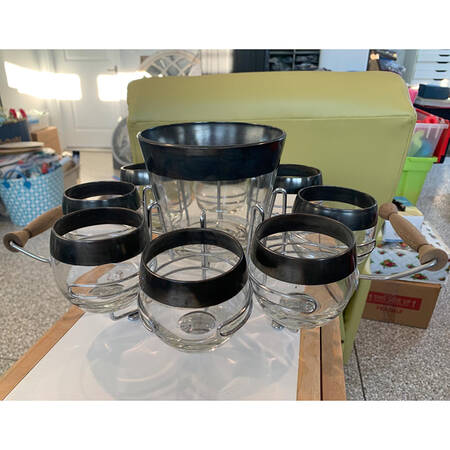 Silver Band (10 Pc) Cocktail Set (CIB, 8 Ropo & Metal Stand)