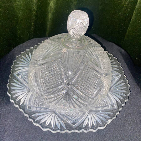 Grated Diamond & Sunburst Round Covered Butter