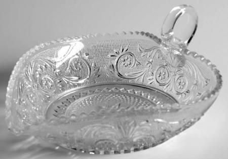 Sandwich Clear (Stem 41) 5" Handled Heart Bowl