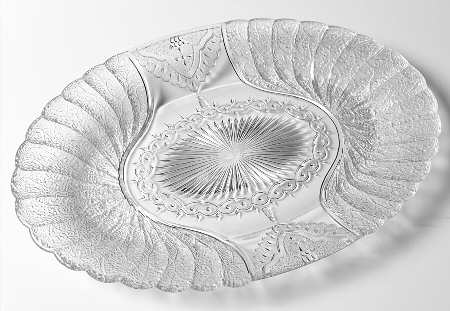 Shell and Tassel Clear (Pressed) Under 13" Platter
