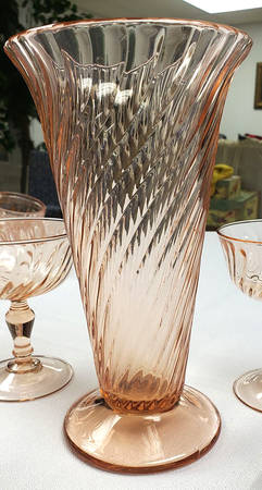 Spiral Flutes Pink 8" Flower Vase