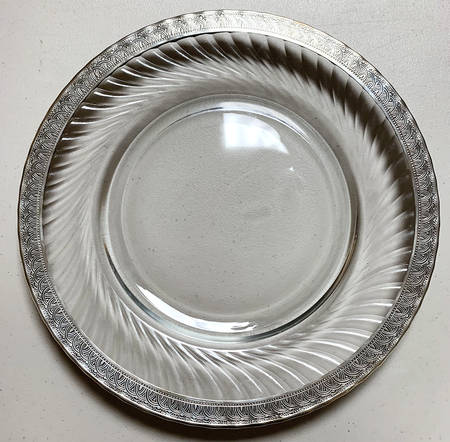 Spiral Flutes Clear Dinner Plate