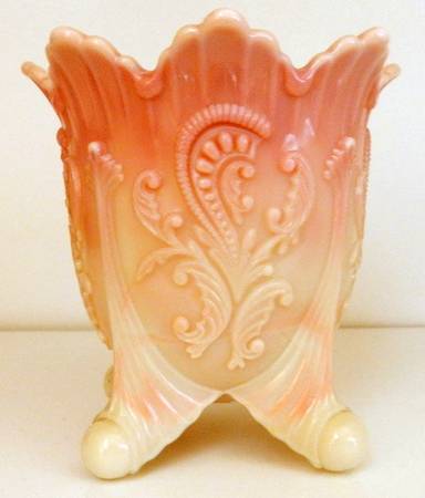 Inverted Fan and Feather Pink (Opaque) Open Spooner
