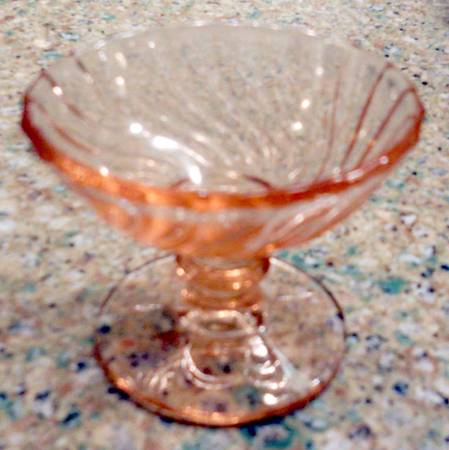 Spiral Flutes Amber Nut Cup