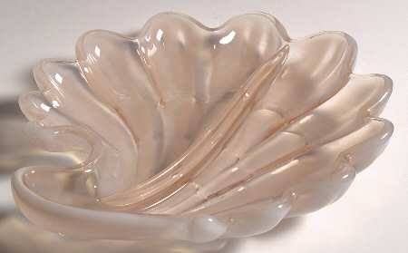 Sanibel Pink (Opalescent) 8" Shell Shape 2 Part Relish