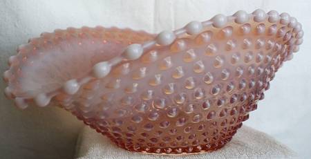 Hobnail Pink (Opalescent) Oval Crimped Bowl