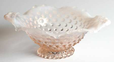 Hobnail Pink (Opalescent) 6" Crimped Bon Bon