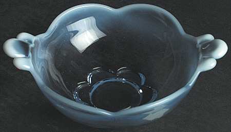 Canterbury Blue (Opalescent) 7"  Nappy