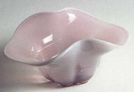 Canterbury Pink (Opalescent) 10" Oval Crimped Bowl