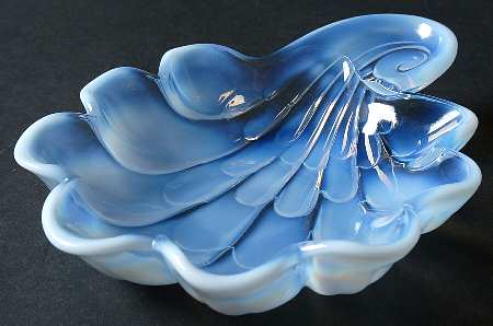 Sanibel Blue (Opalescent) Nappy
