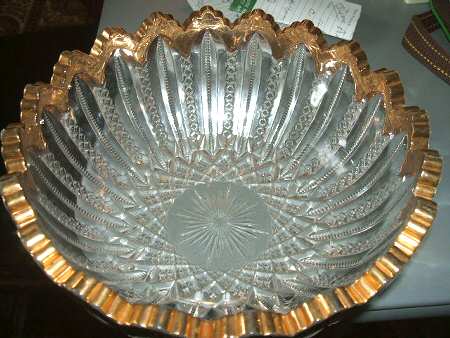 Mardi Gras (Gold Trim) 7" Shallow Round Bowl