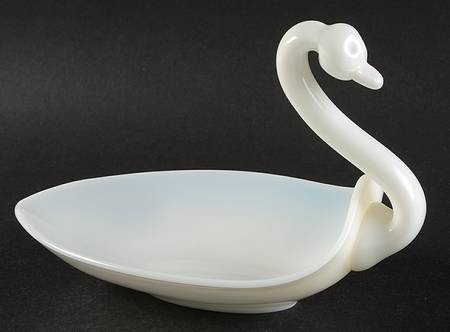 Animals & Figurines 8" Open Swan