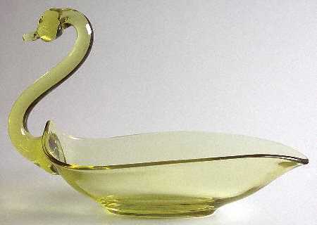 Animals & Figurines 8" Open Swan