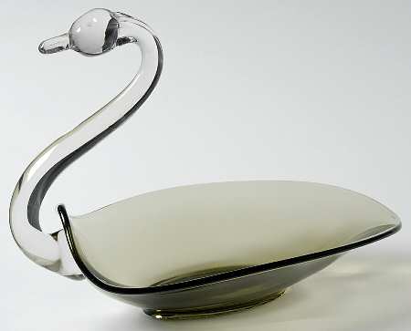 Animals & Figurines 8" Open Swan