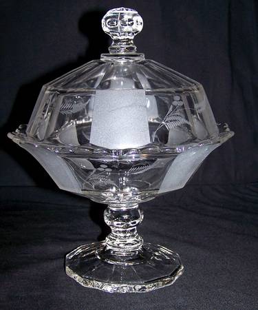 Frosted Ribbon 8" Compote & Lid