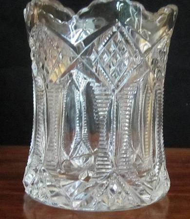 Ladder with Diamonds Clear Open Spooner