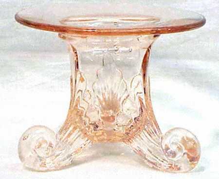 Three Leaf Pink Single Light Candlestick