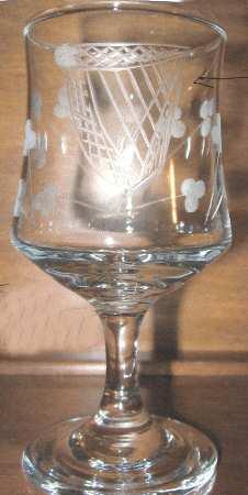 Aine Wine Glass