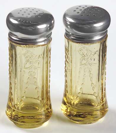 Madrid Amber Shaker Set w/Metal Lids