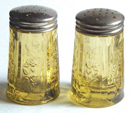 Sharon Amber Shaker Set w/Metal Lids