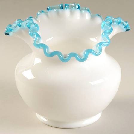 Aqua Crest (Pale Blue) 5" Crimped Triangular Vase