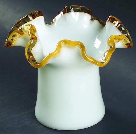 Gold Crest 4" Double Crimped Vase