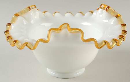 Gold Crest 7" Crimped Triangular Bowl