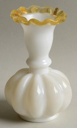 Gold Crest 5" Flower Vase