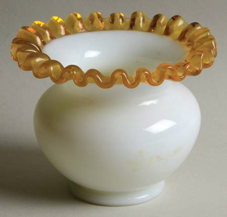 Gold Crest 4" Flared Vase