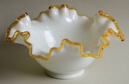 Gold Crest 7" Round Crimped Bowl