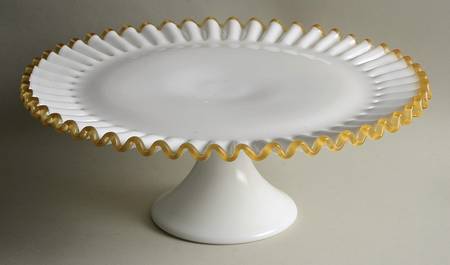 Gold Crest Cake Stand