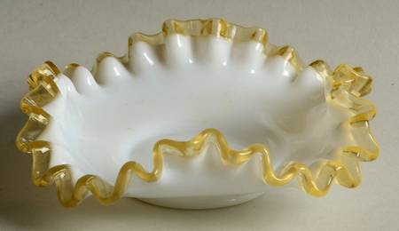 Gold Crest 5" Square Bon Bon
