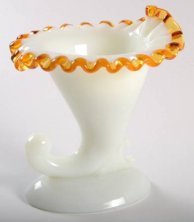 Gold Crest Cornucopia/Candleholder