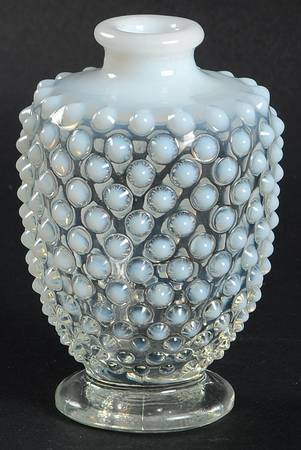 Hobnail French (Opalescent) Round Perfume Bottle No Stopper