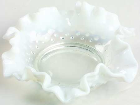 Hobnail French (Opalescent) 7" Double Crimped Bon Bon