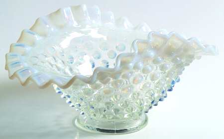 Hobnail French (Opalescent) 7" Oval Crimped Bowl