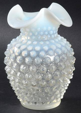Hobnail French (Opalescent) 5" Crimped Tulip Vase