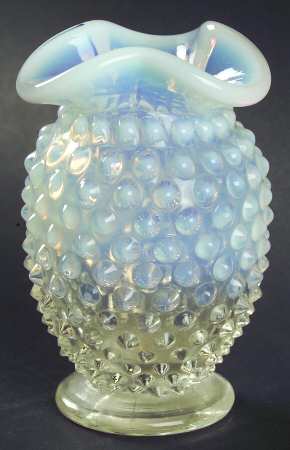 Hobnail French (Opalescent) 4" Crimped Triangle Vase
