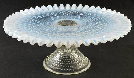 Hobnail French (Opalescent) Round Cake Stand
