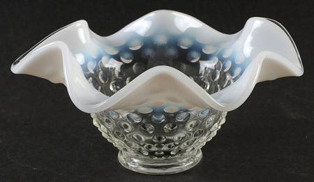 Hobnail French (Opalescent) Small Star Bon Bon