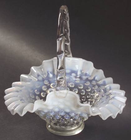 Hobnail French (Opalescent) #389/3837 Hobnail 7" Basket