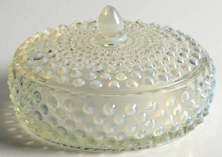 Hobnail French (Opalescent) Candy/Powder Box & Lid